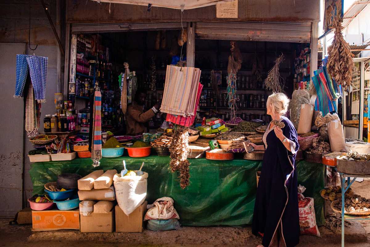 Stroll in Draa-Tafilalet’s Souks